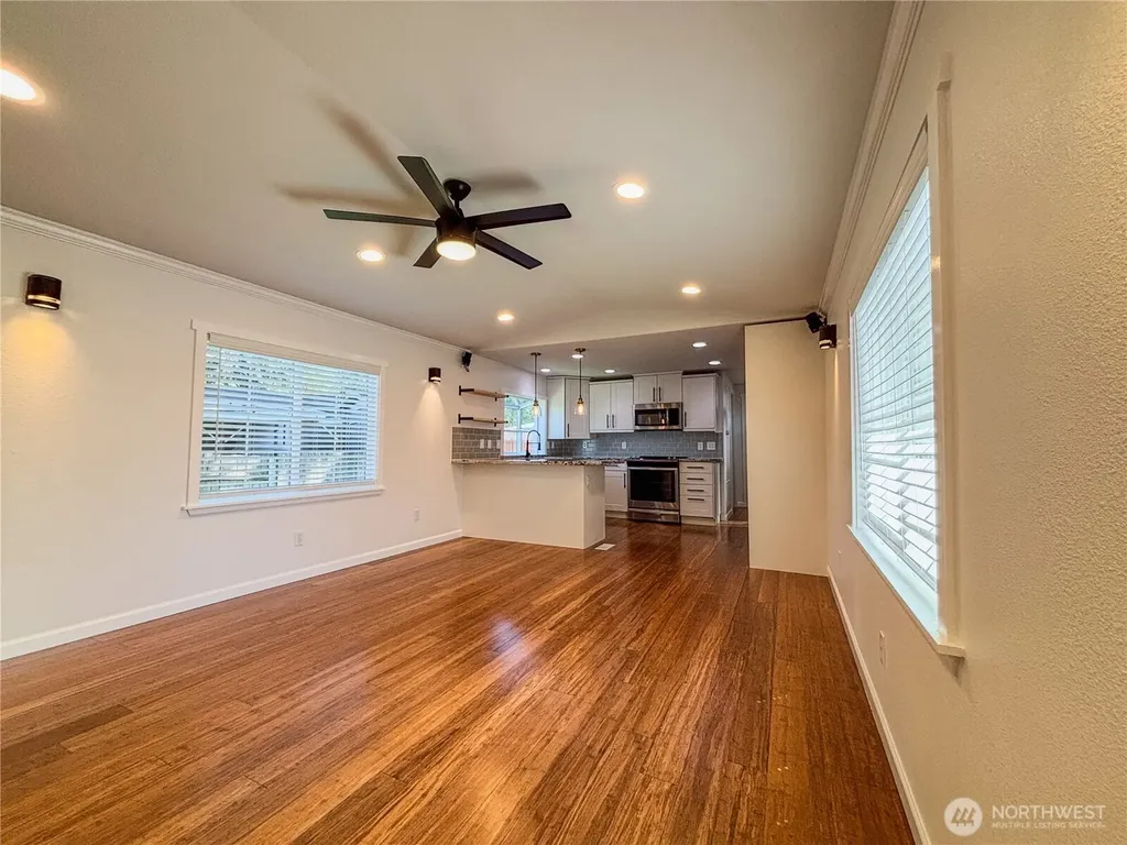4248 SE A Street Auburn WA 98002