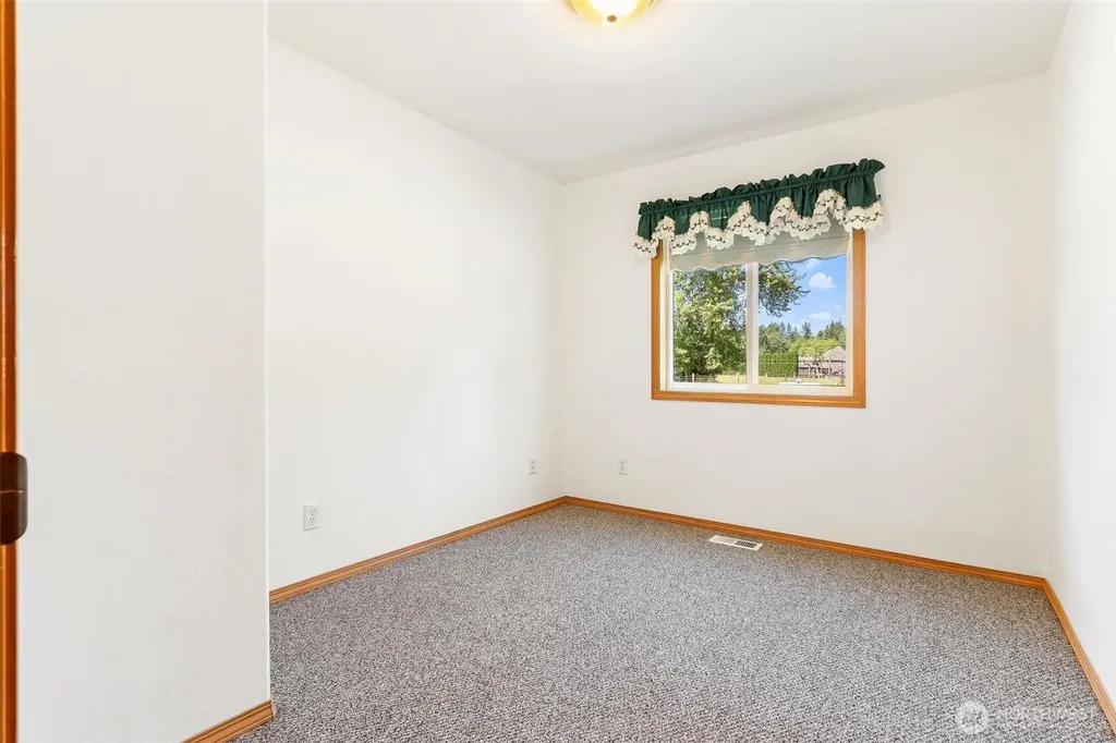 23215 37th Avenue NE Arlington WA 98223