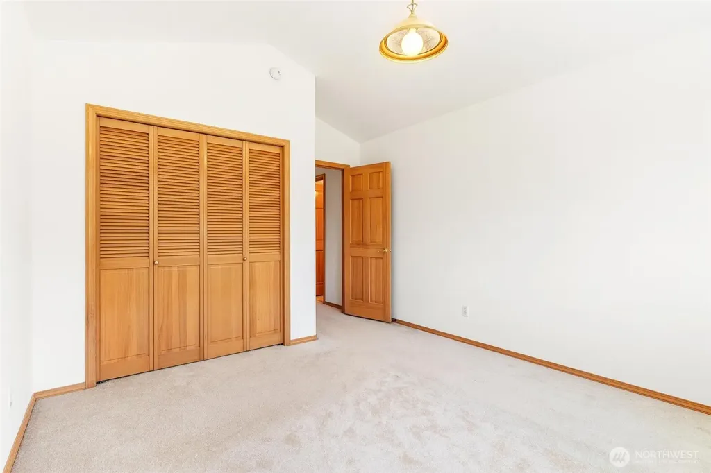 23215 37th Avenue NE Arlington WA 98223