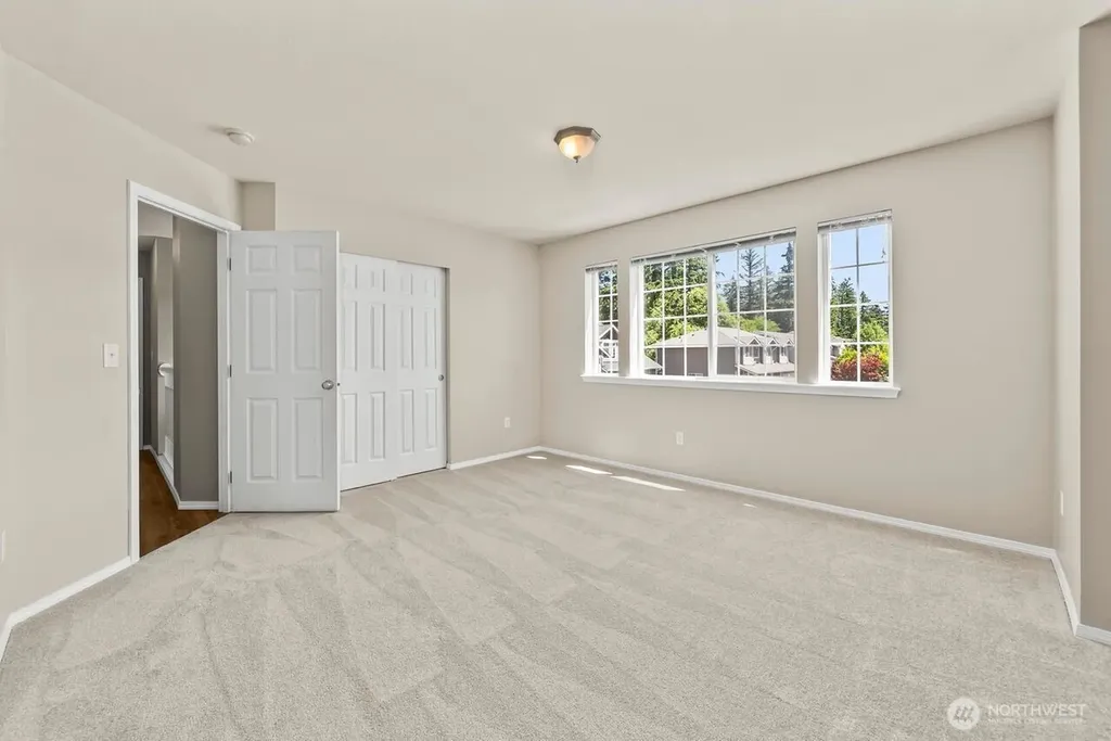 15802 123rd Avenue E Puyallup WA 98374