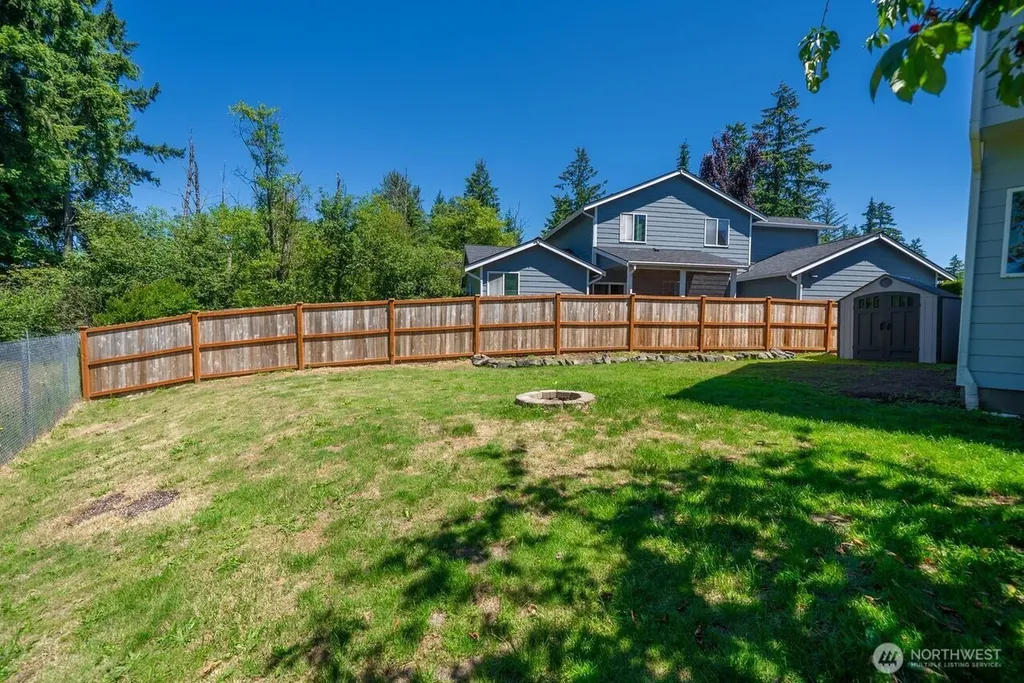 15802 123rd Avenue E Puyallup WA 98374