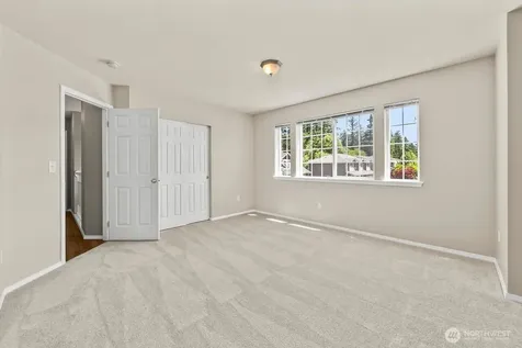 15802 123rd Avenue E Puyallup WA 98374