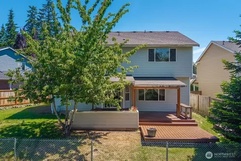 15802 123rd Avenue E Puyallup WA 98374