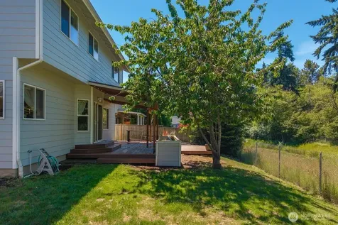15802 123rd Avenue E Puyallup WA 98374