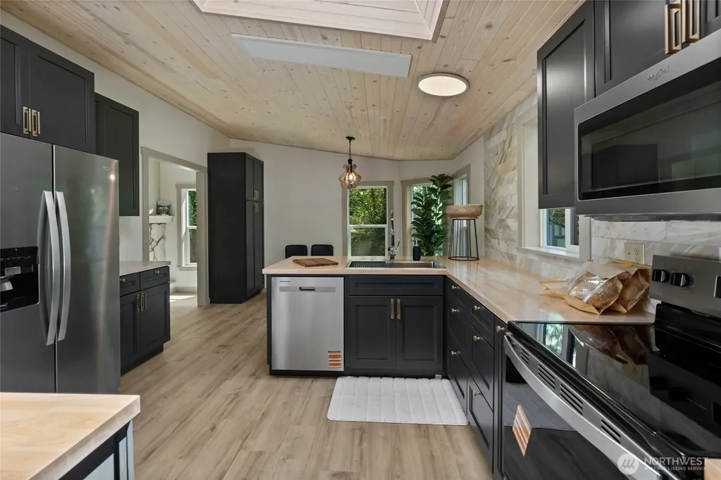 7305 313th Street Ct E Eatonville WA 98328