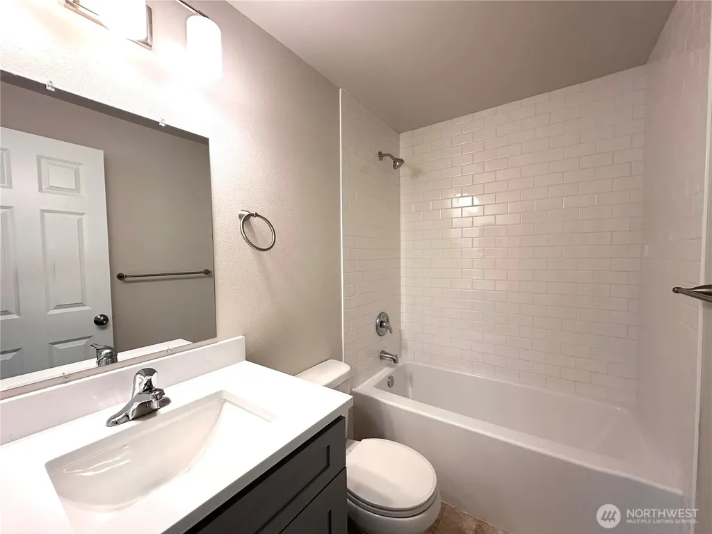 2020 Grant Avenue S Renton WA 98055