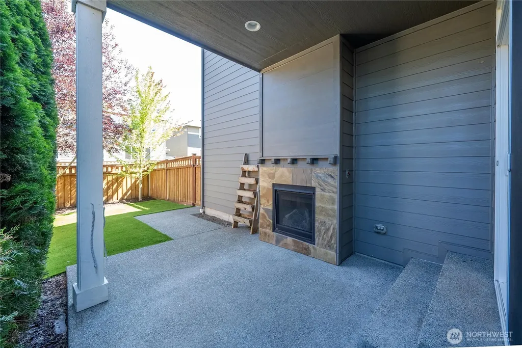 18428 Village Parkway E Bonney Lake WA 98391