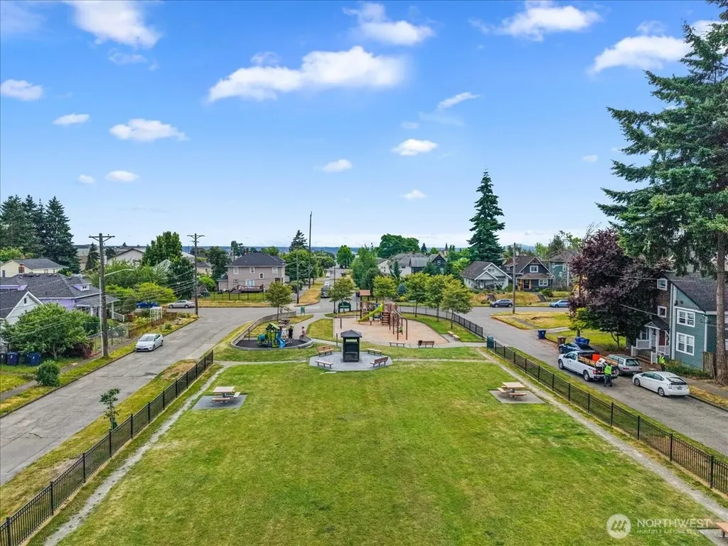 2322 S Ash Street Tacoma WA 98405