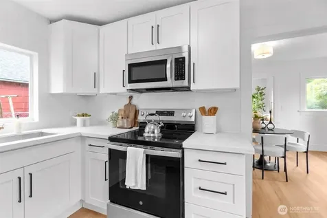 2322 S Ash Street Tacoma WA 98405