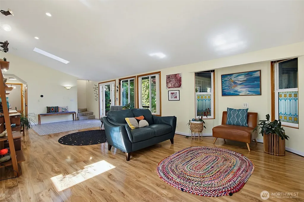27117 41st Place S Kent WA 98032