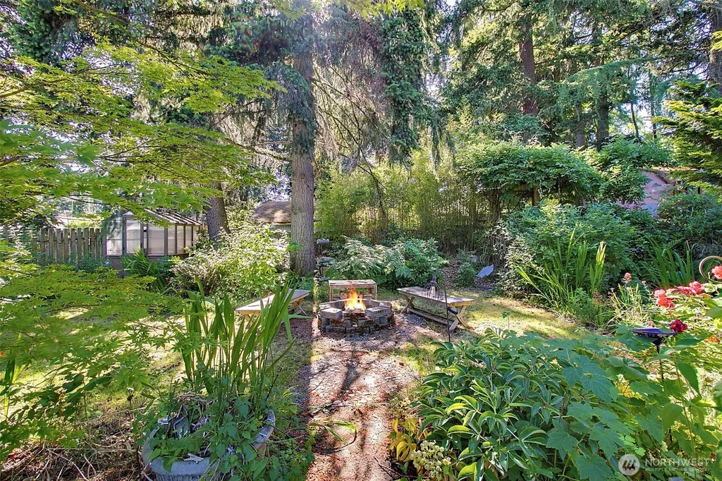27117 41st Place S Kent WA 98032