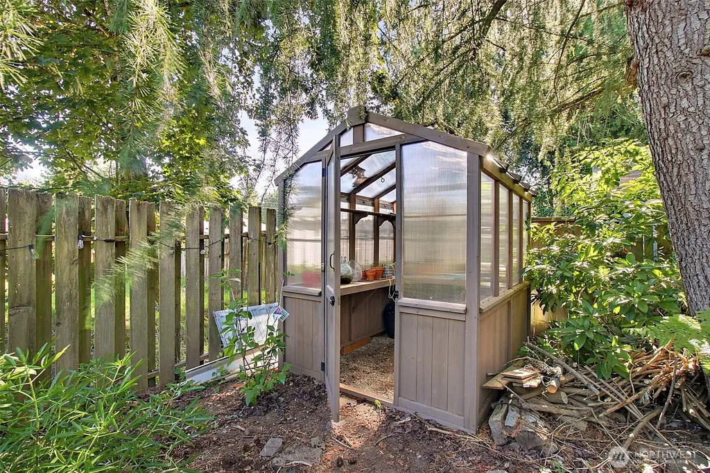27117 41st Place S Kent WA 98032