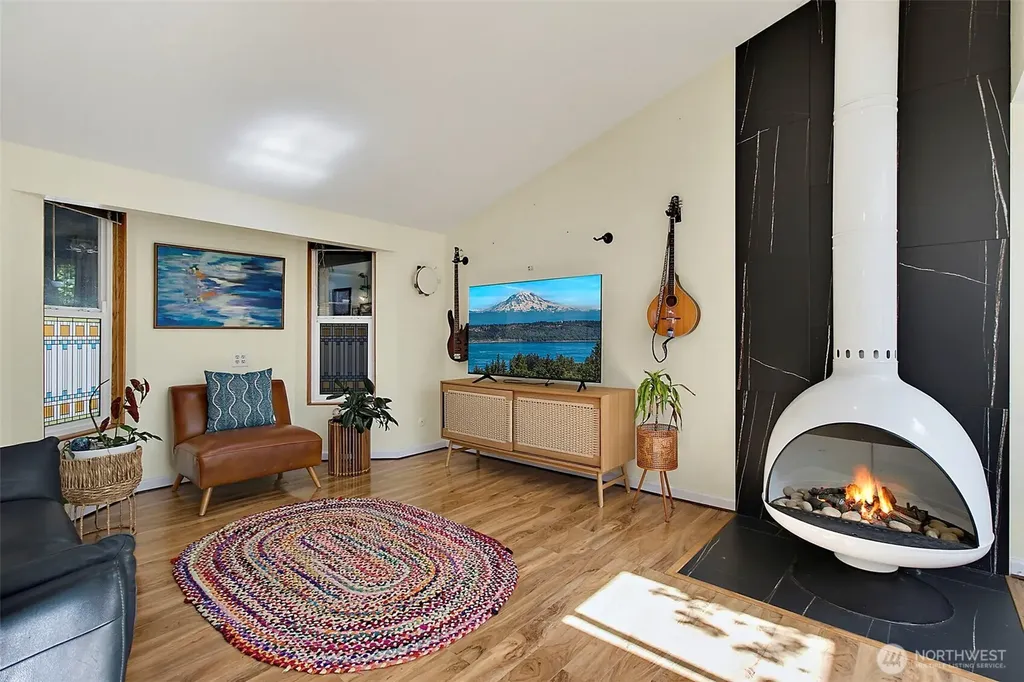 27117 41st Place S Kent WA 98032