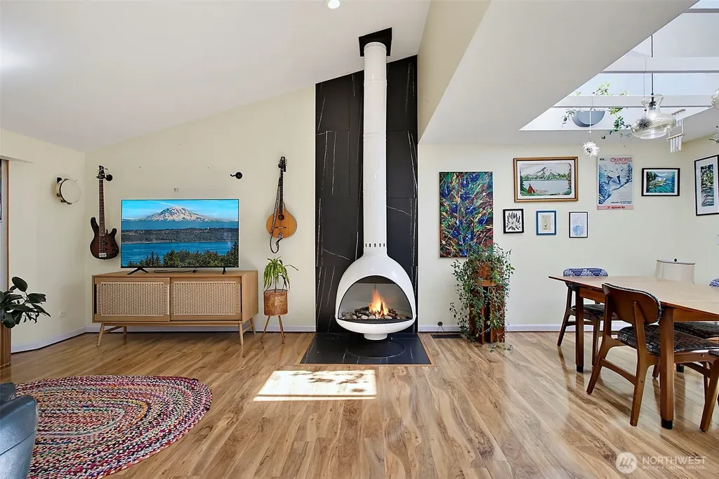 27117 41st Place S Kent WA 98032