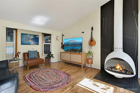 27117 41st Place S Kent WA 98032