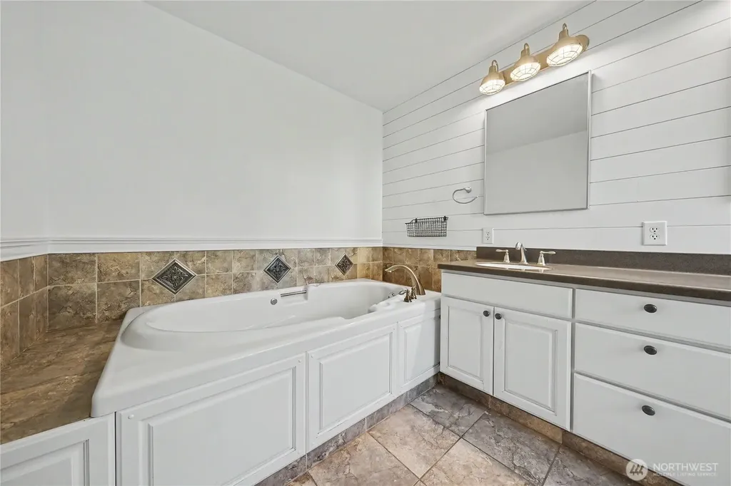 2328 Rd 10.2 NE Moses Lake WA 98837