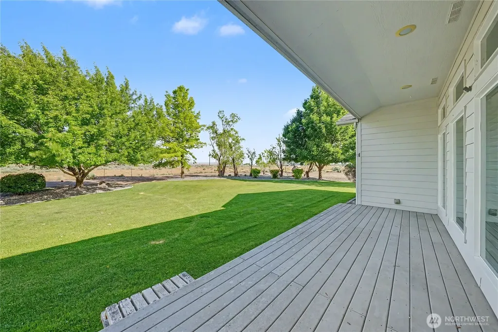 2328 Rd 10.2 NE Moses Lake WA 98837