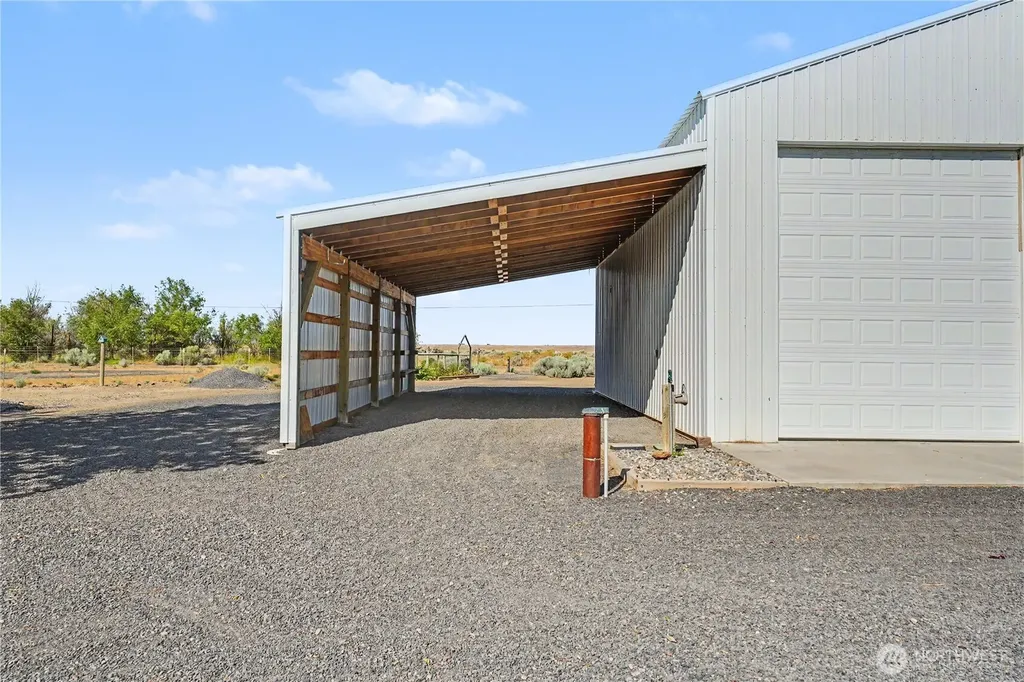 2328 Rd 10.2 NE Moses Lake WA 98837