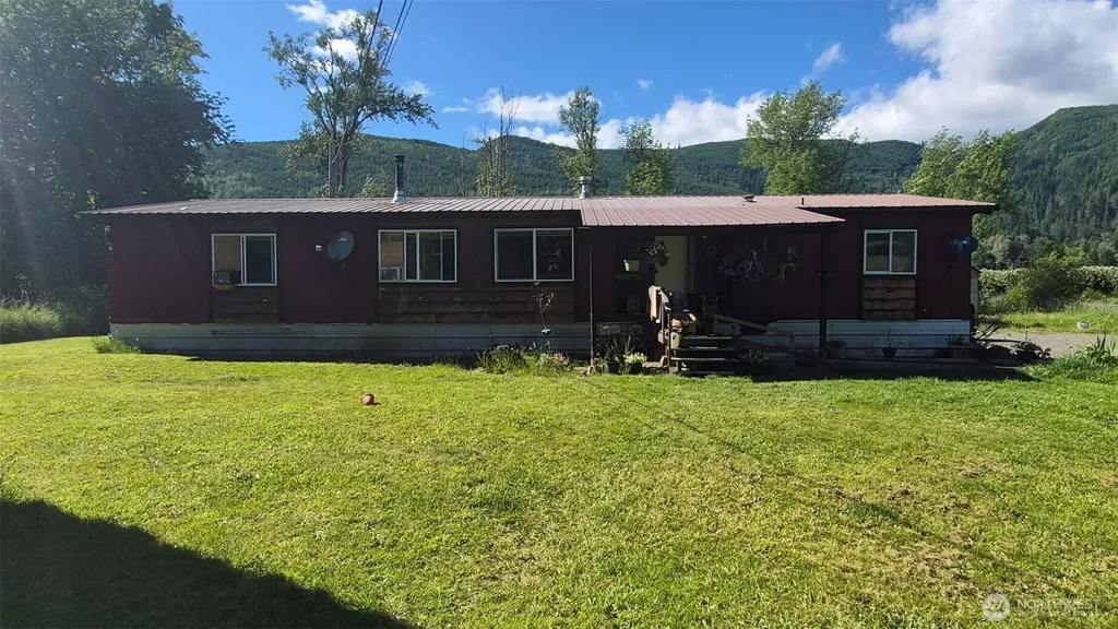 135 Frost Creek Road Glenoma WA 98336