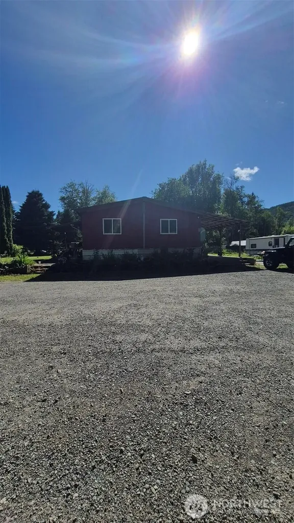 135 Frost Creek Road Glenoma WA 98336