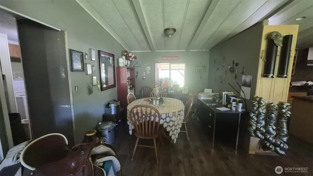 135 Frost Creek Road Glenoma WA 98336
