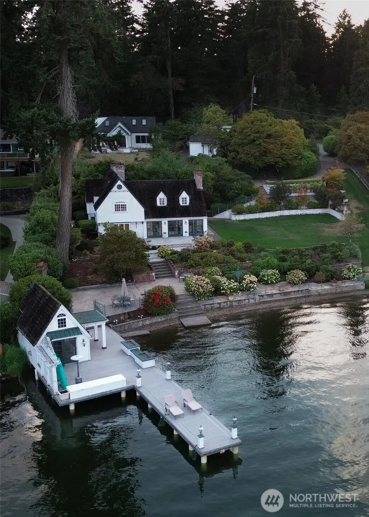 10007 Lake Steilacoom Drive SW Lakewood WA 98498