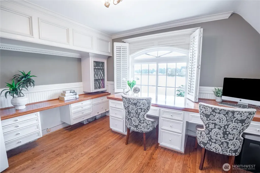10007 Lake Steilacoom Drive SW Lakewood WA 98498