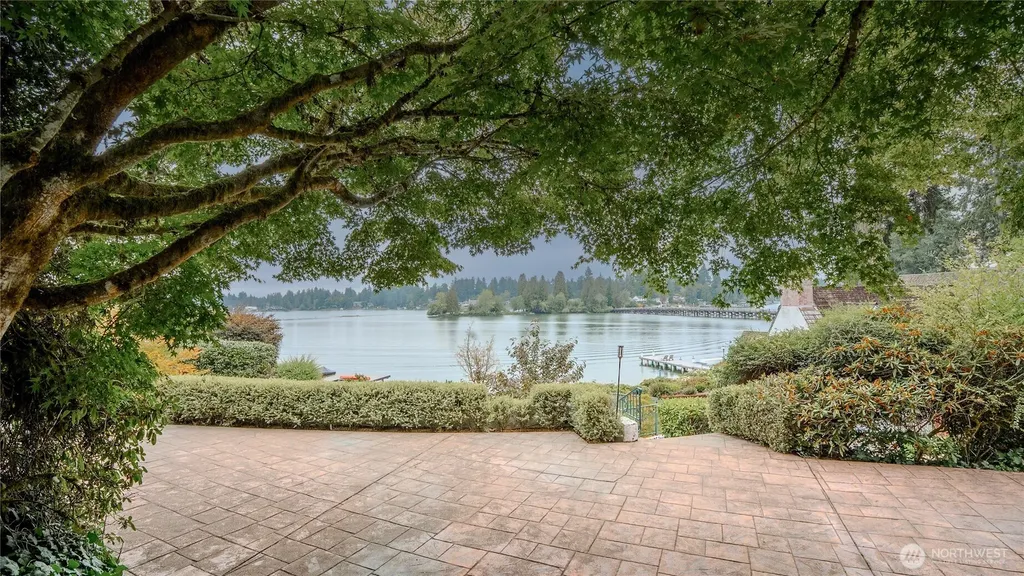 10007 Lake Steilacoom Drive SW Lakewood WA 98498