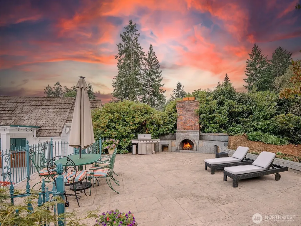 10007 Lake Steilacoom Drive SW Lakewood WA 98498