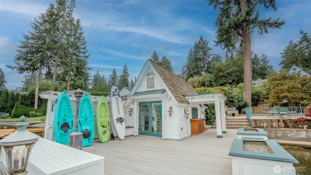 10007 Lake Steilacoom Drive SW Lakewood WA 98498