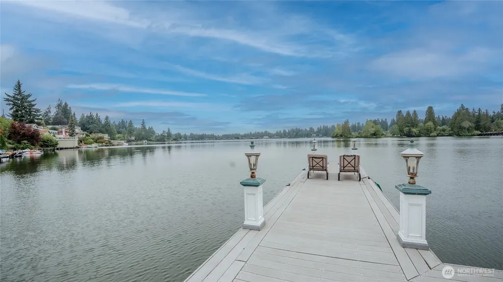 10007 Lake Steilacoom Drive SW Lakewood WA 98498