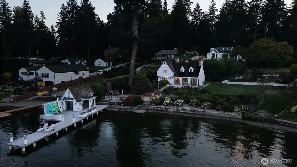 10007 Lake Steilacoom Drive SW Lakewood WA 98498
