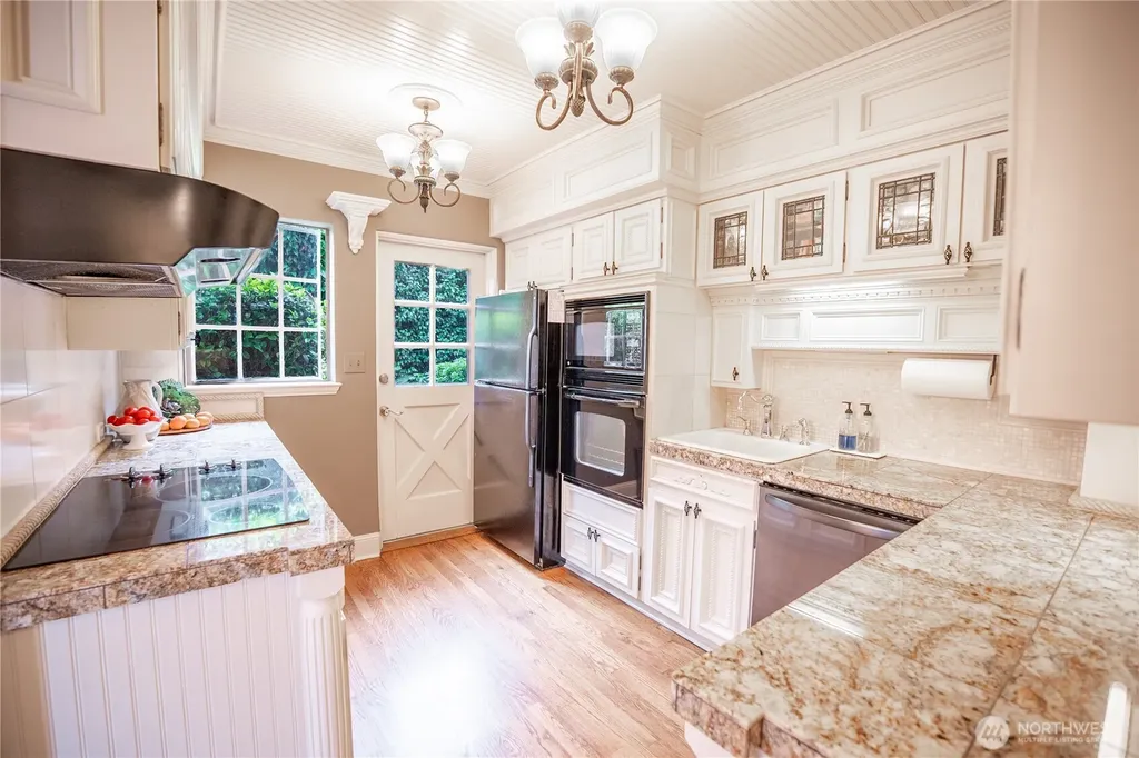 10007 Lake Steilacoom Drive SW Lakewood WA 98498