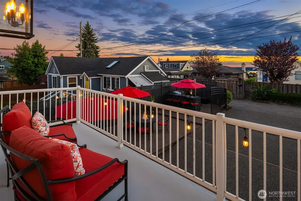 5625 35th Avenue SW Seattle WA 98126