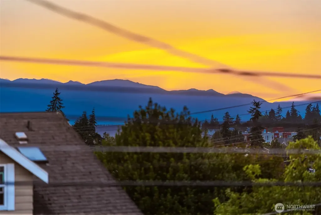 5625 35th Avenue SW Seattle WA 98126