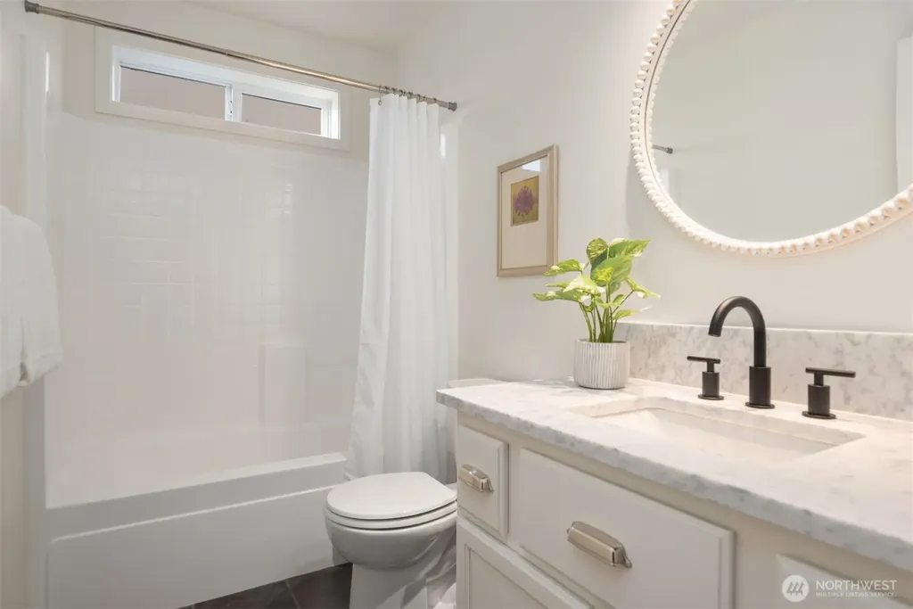 5625 35th Avenue SW Seattle WA 98126