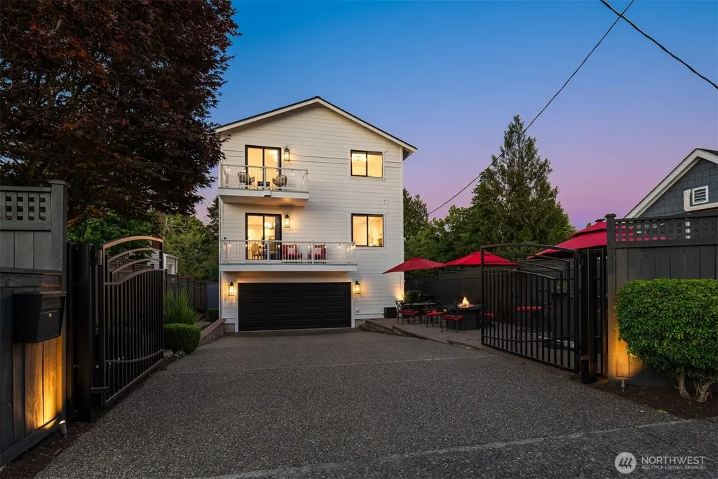 5625 35th Avenue SW Seattle WA 98126