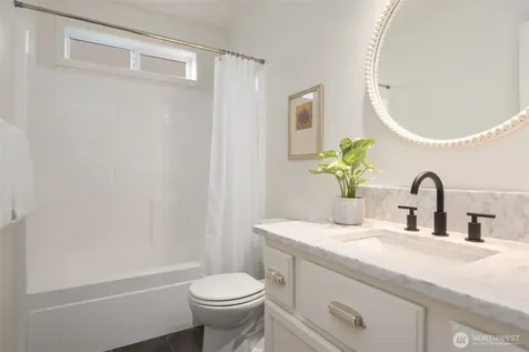 5625 35th Avenue SW Seattle WA 98126