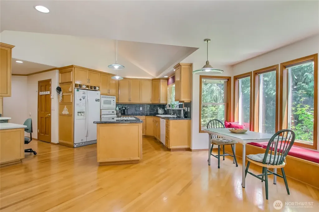 116 143rd Street SW Lynnwood WA 98087