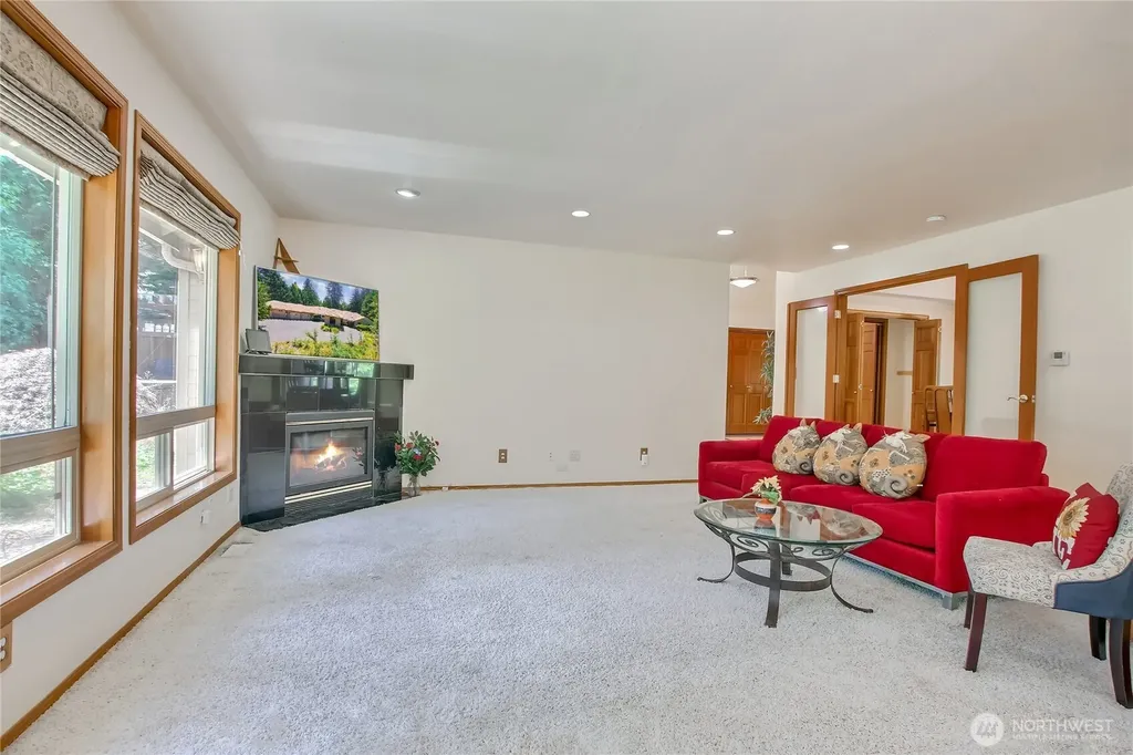 116 143rd Street SW Lynnwood WA 98087