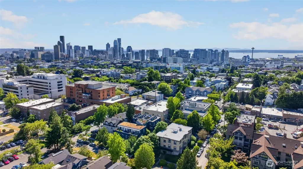 339 16th Avenue E Seattle WA 98112