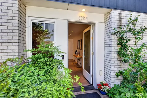 339 16th Avenue E Seattle WA 98112