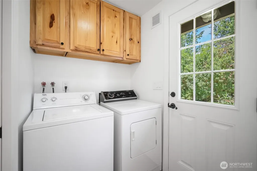 6749 Labello Drive Lynden WA 98264