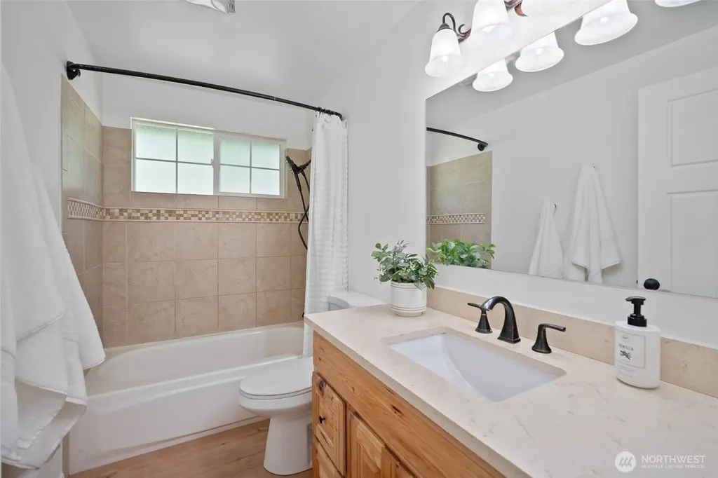 6749 Labello Drive Lynden WA 98264