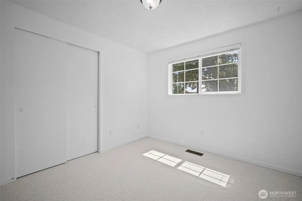 6749 Labello Drive Lynden WA 98264