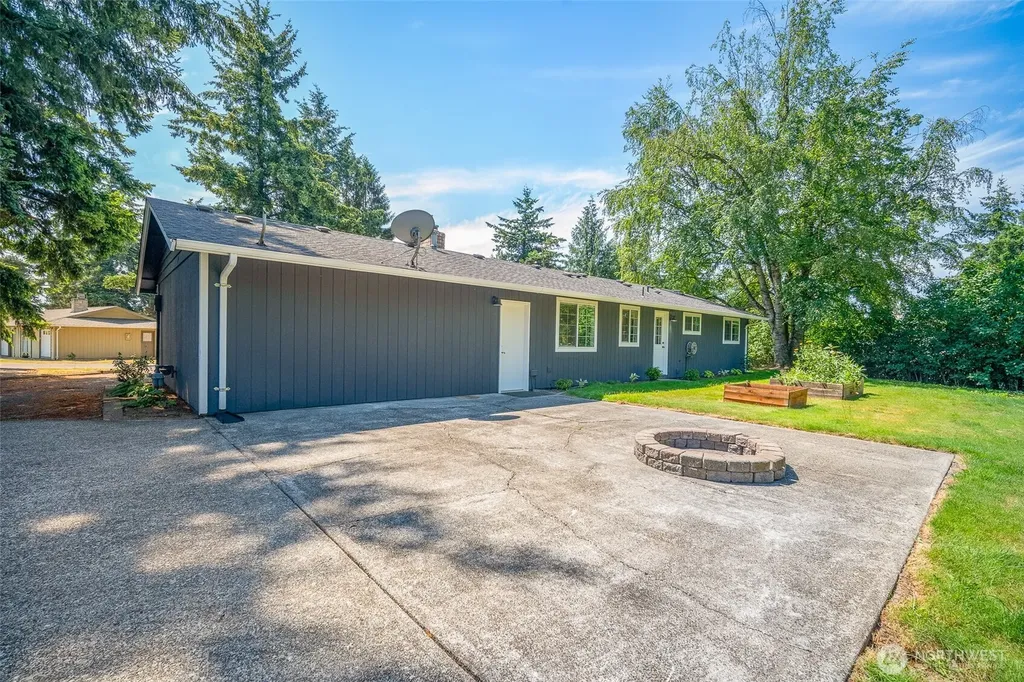 6749 Labello Drive Lynden WA 98264