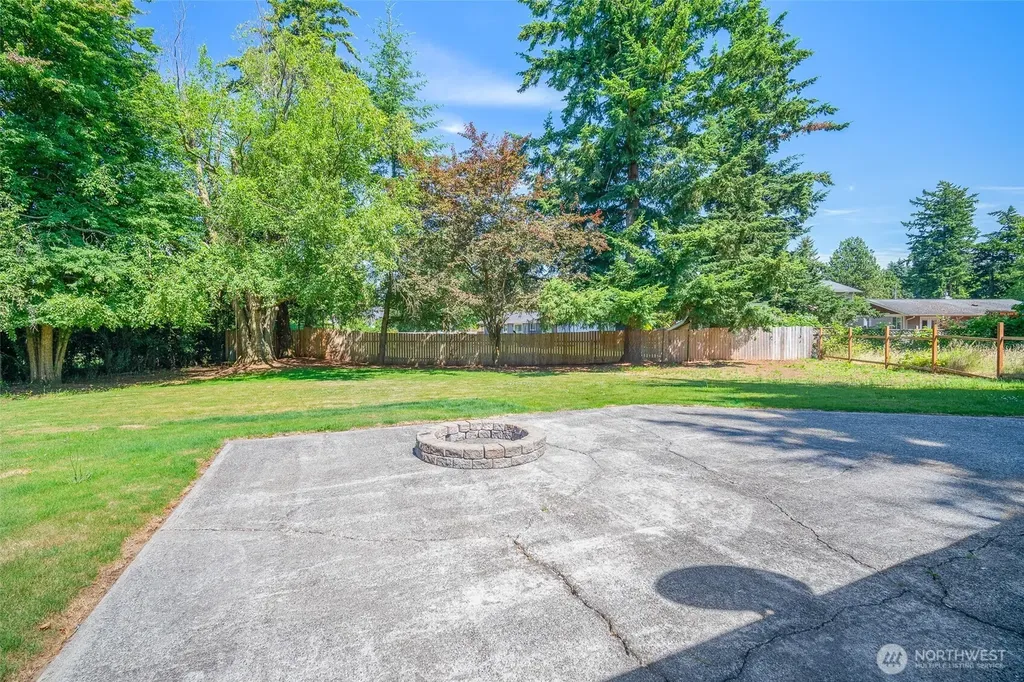 6749 Labello Drive Lynden WA 98264