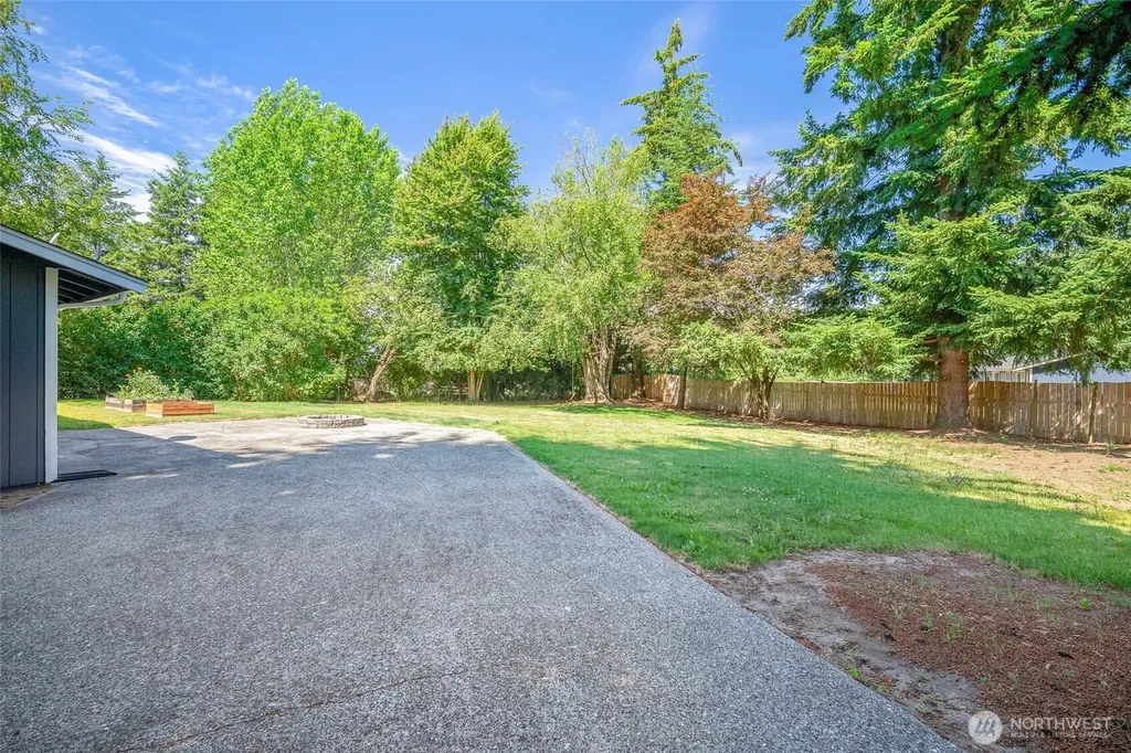 6749 Labello Drive Lynden WA 98264