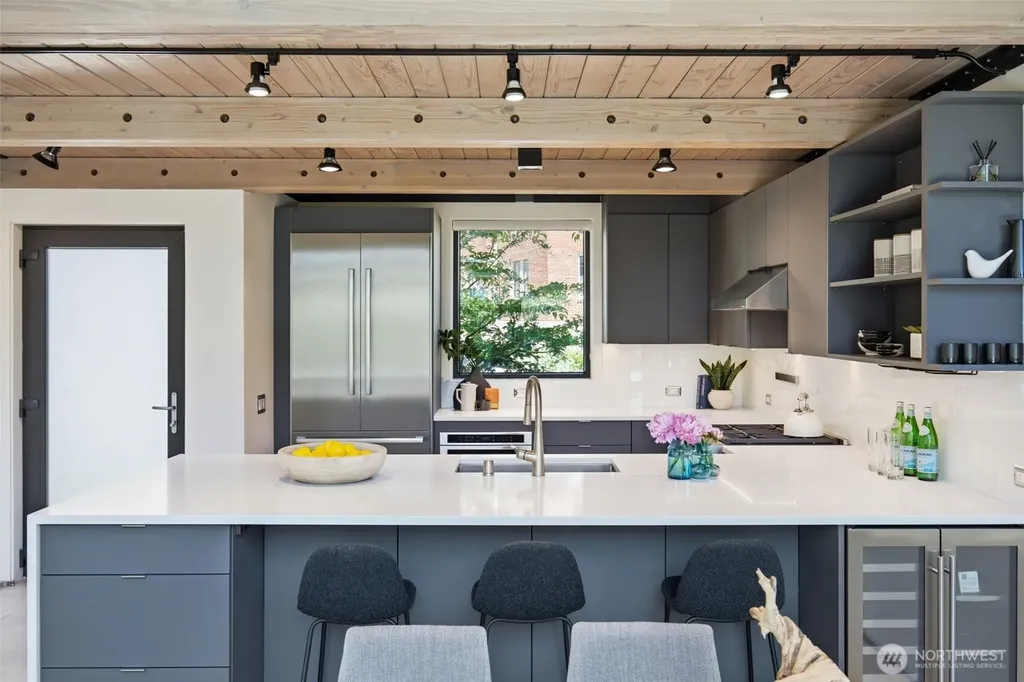 301 Lee Street Seattle WA 98109