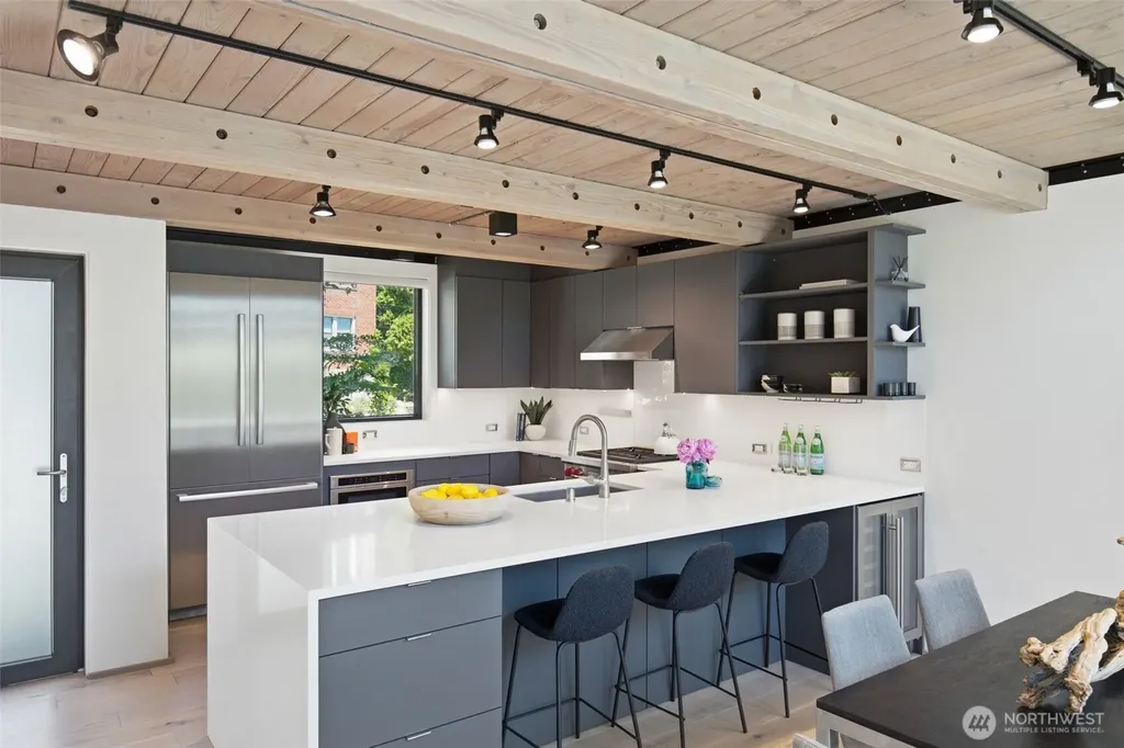 301 Lee Street Seattle WA 98109